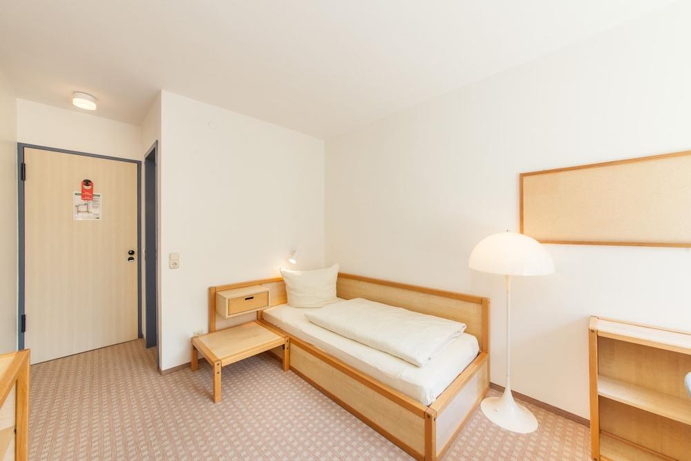 Garner Hotel Kiel - Akademie Екстериор снимка