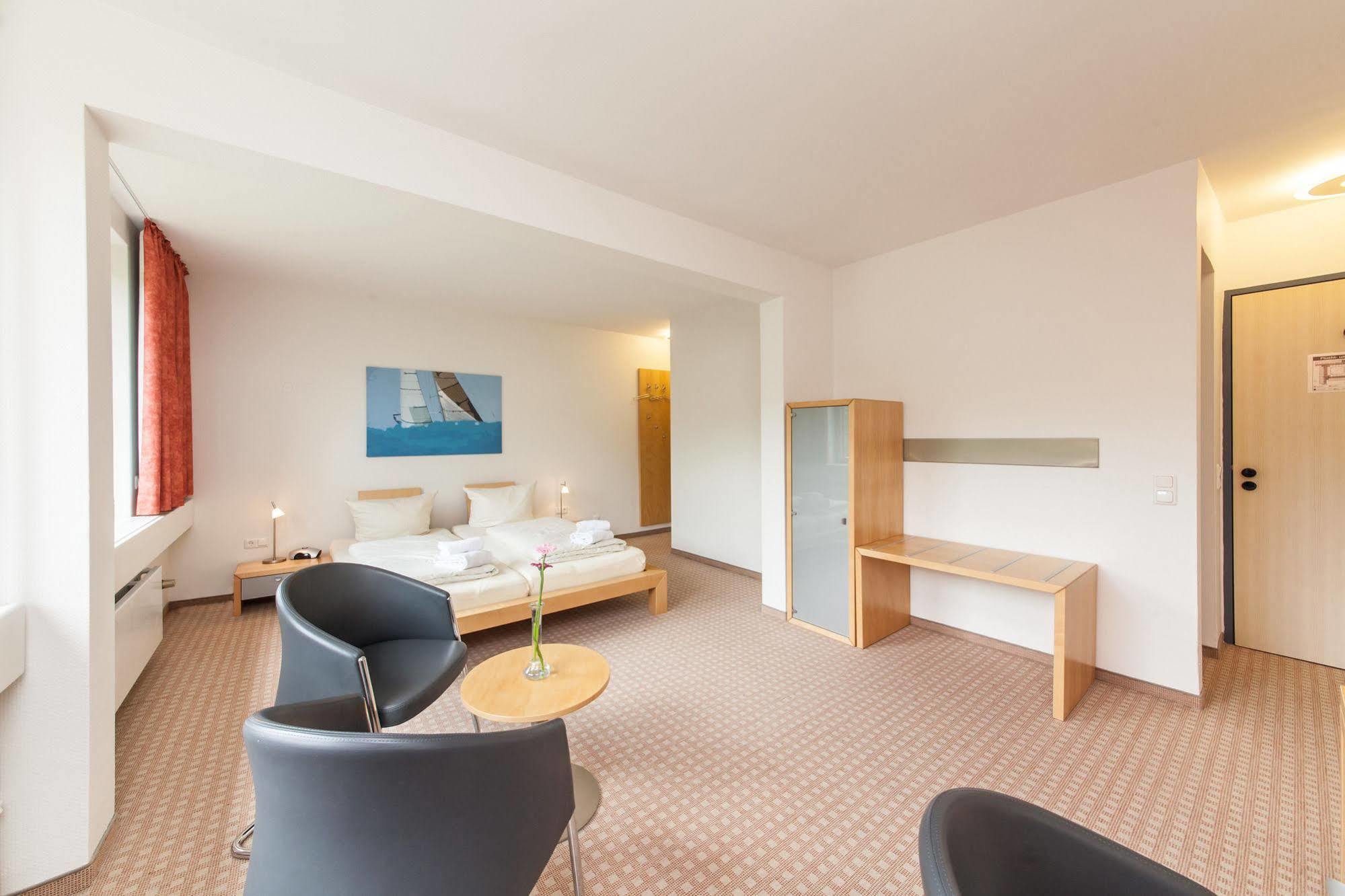 Garner Hotel Kiel - Akademie Екстериор снимка