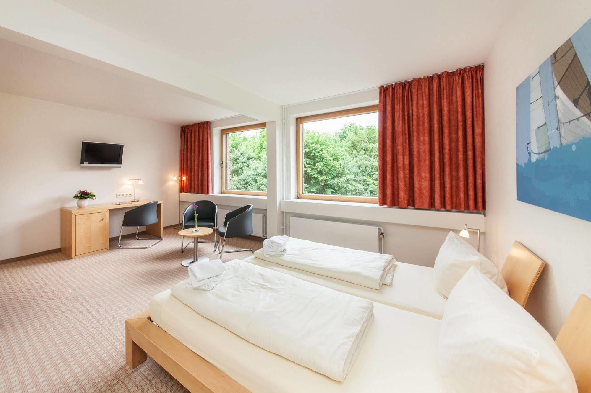 Garner Hotel Kiel - Akademie Екстериор снимка